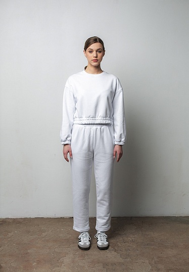 Week women's white three-thread cropped sweatshirt 241-08-024, фото 2 