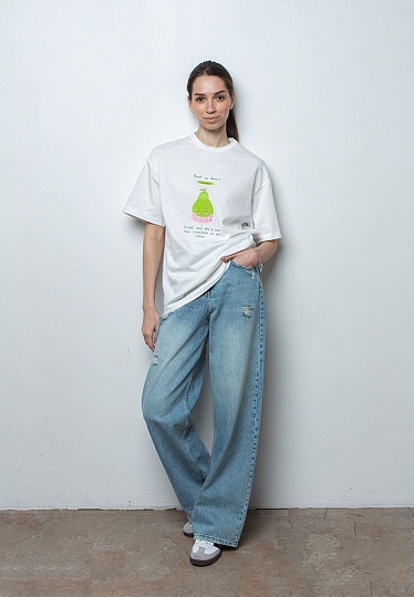 Week women's milky oversized T-shirt in print 241-08-019-5, фото 1 
