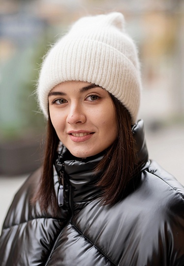 White angora knit beanie 244-24-495, фото 2 