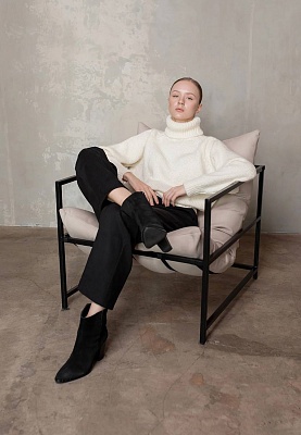 High-collar sweater in milky color 254-22-201, фото 2