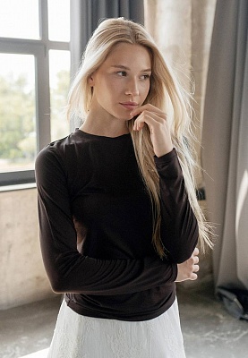 Thin-jersey longsleeve-top in chocolate color 253-08-007, фото 1